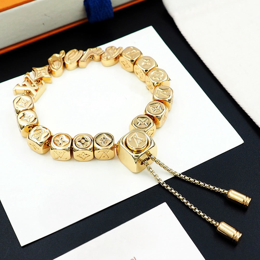 Charm L Bracelet