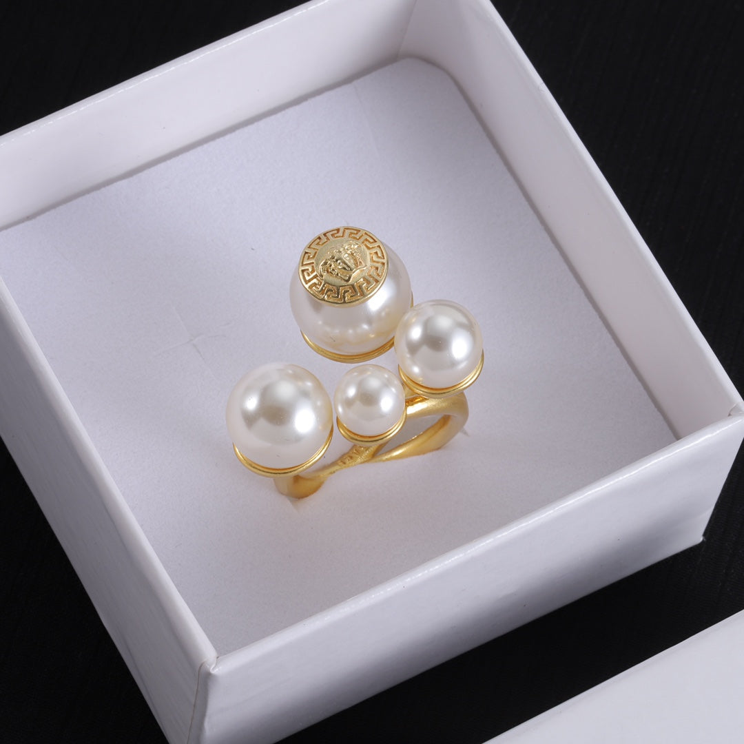 Medusa Ring