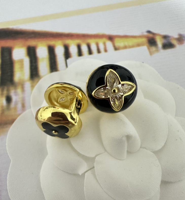 Round Button Flower Earrings
