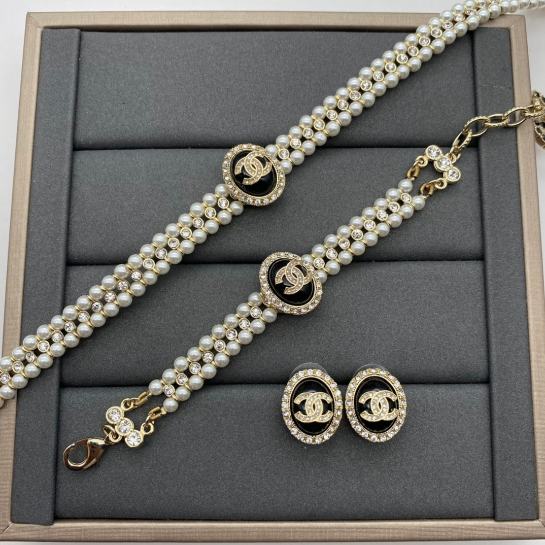Paris Pearls
