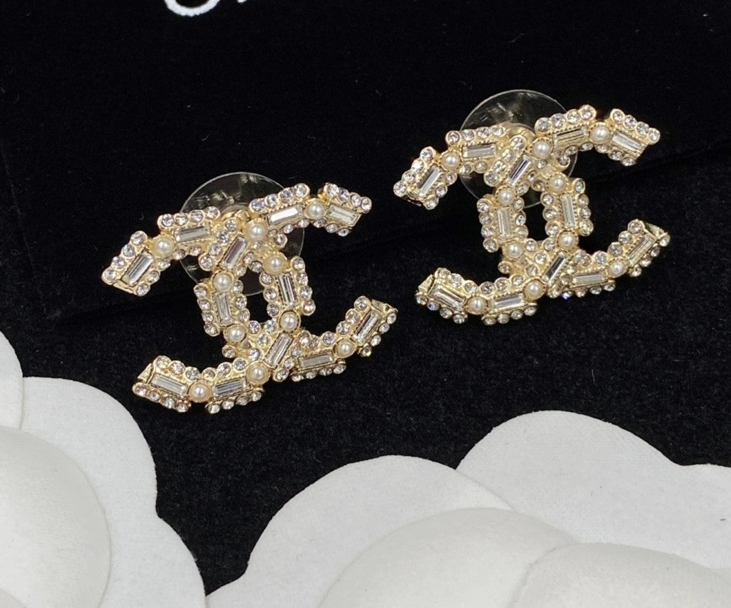 Bianca Pearl Earrings