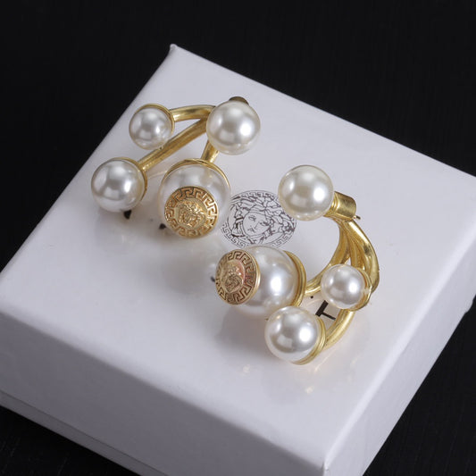 Medusa Pearl Earrings