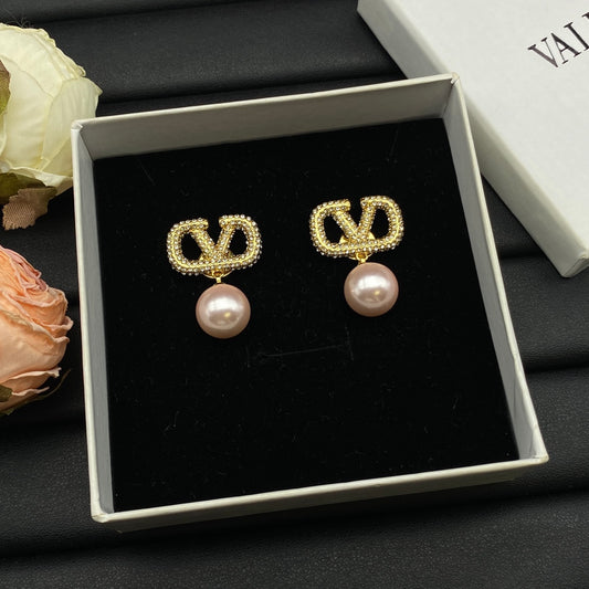 Petite Pearl V Earrings