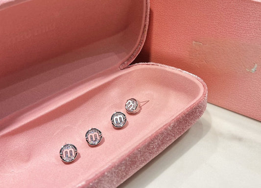 M Round Diamond Earring
