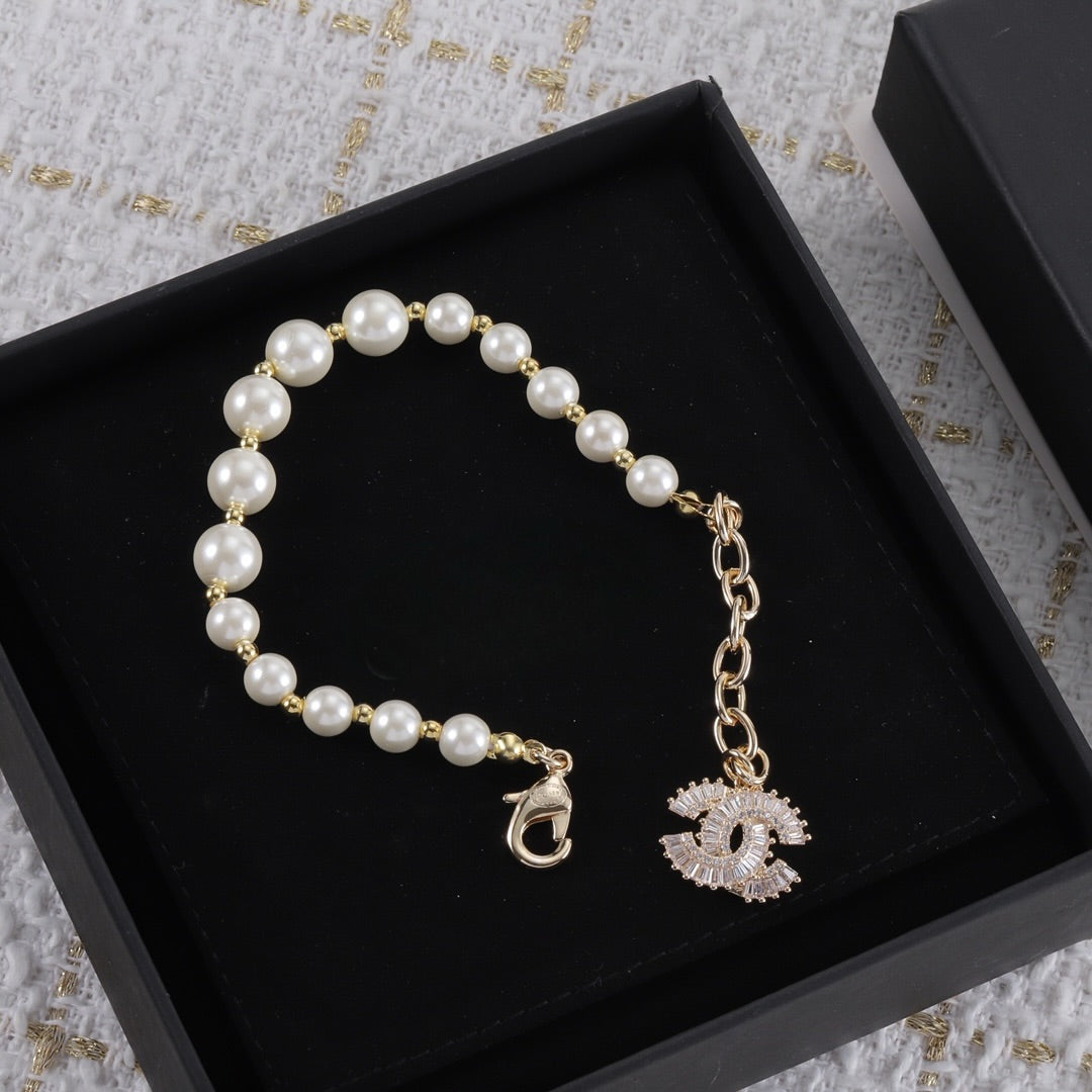 Catalina Pearl Bracelet