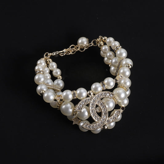 Marilyn Pearl Bracelet