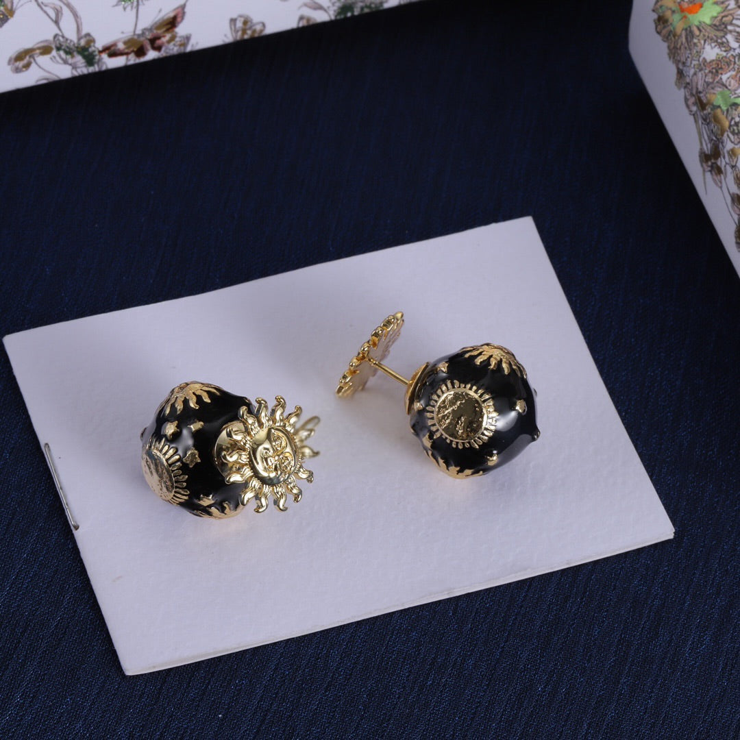 Solecito Earrings