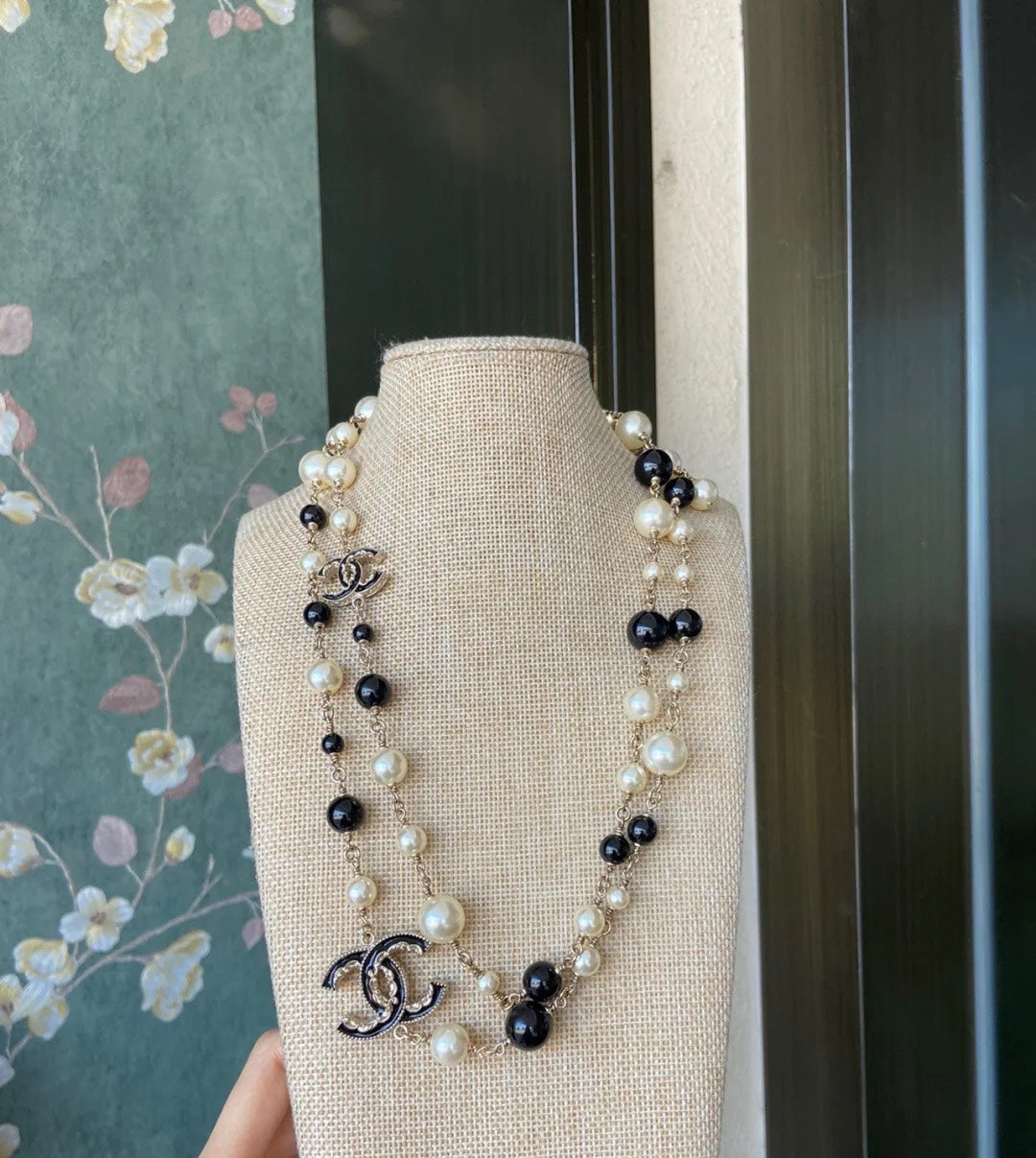 Paris Pearl Necklace