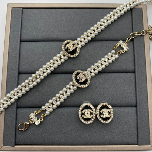 Paris Pearls